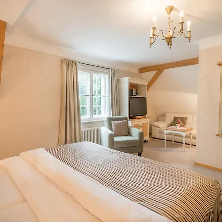 Geldernhaus Garni Hotel 3*